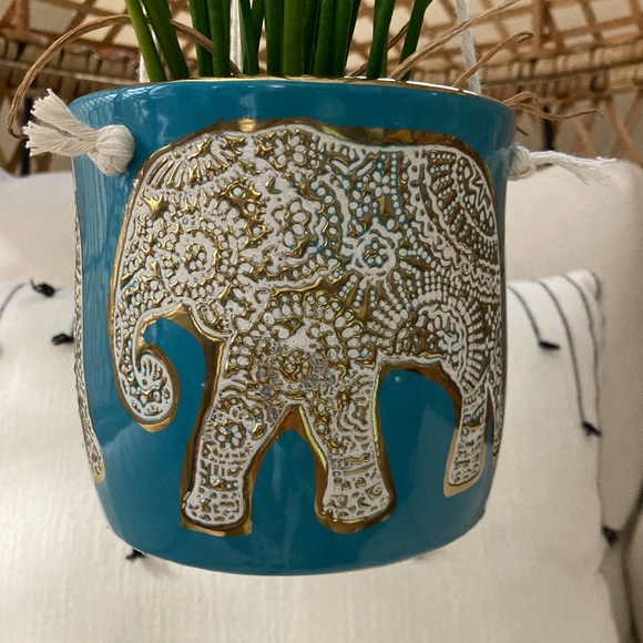 Hanging Elephant Planter - Picture 9 of 10